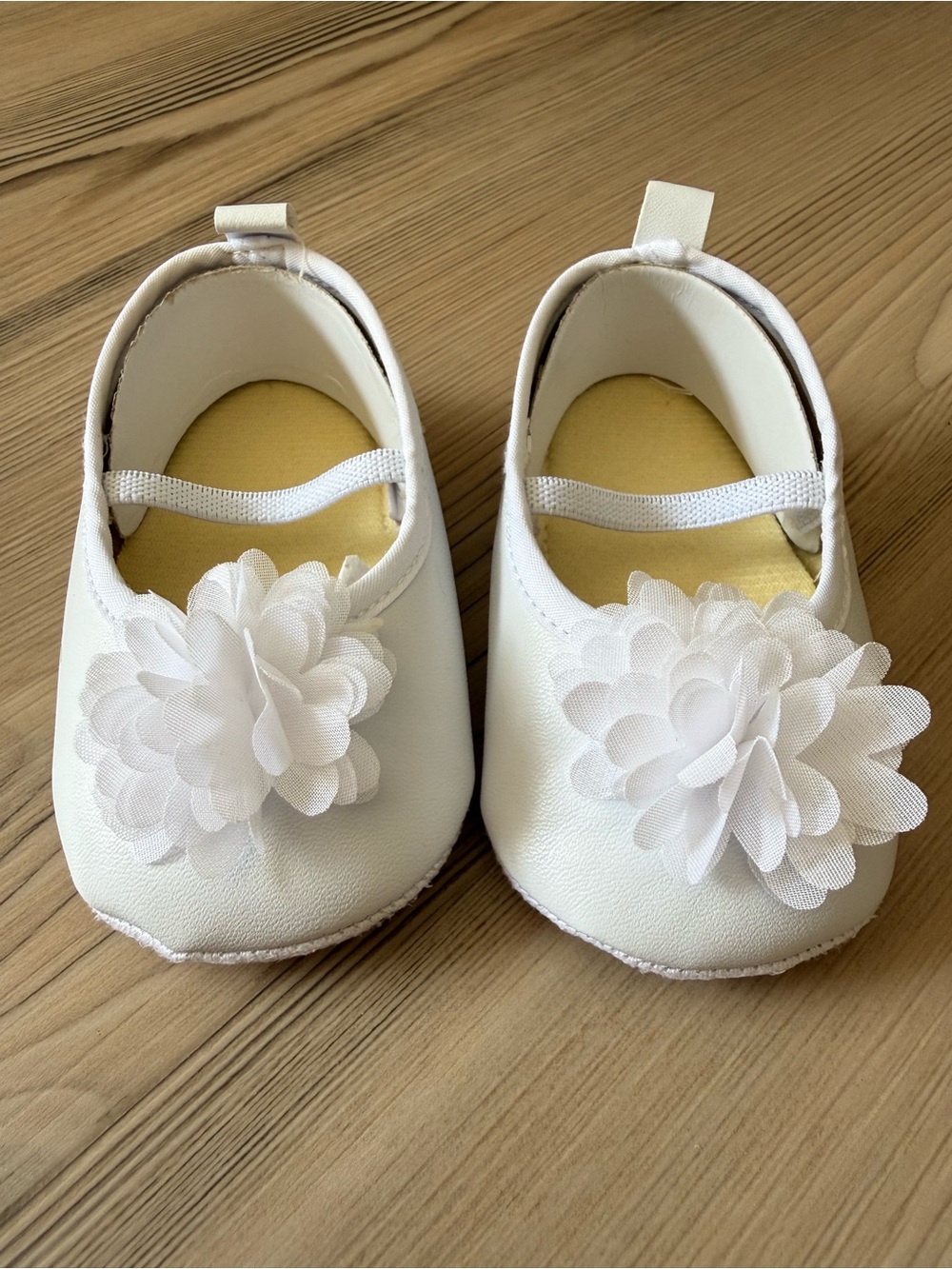 Baby White Floral Mary Jane Baby & Walker Shoes